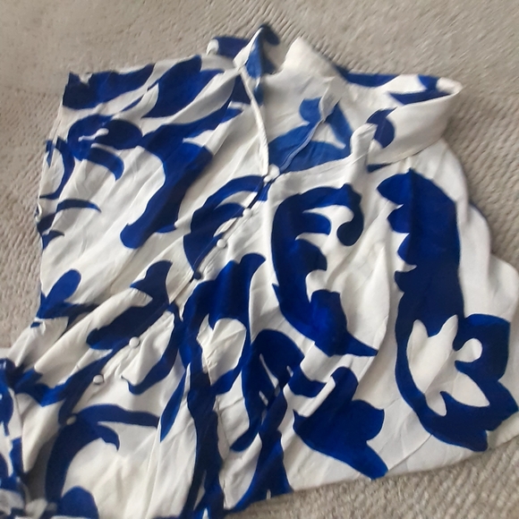 H&M Tie-Belt Shirt Dress - Picture 3 of 9